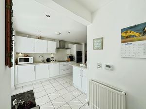 Photo 16- click for photo gallery